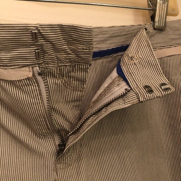 NEW (NWOT) Converse One Star taupe/white pinstripe shorts sz 14 - Picture 4 of 8